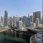 Beautiful Marina Views 1 Bed
