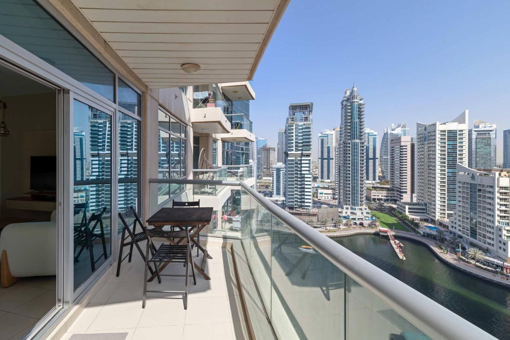 Beautiful Marina Views 1 Bed